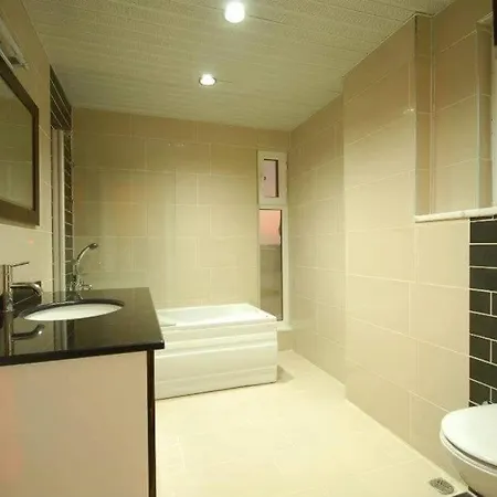 Golf Village - With Private Pool וילה *