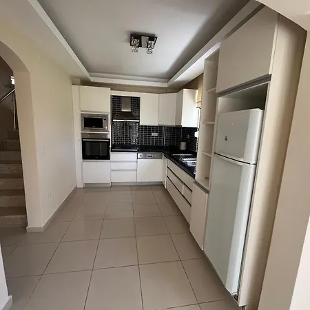 וילה Golf Village - With Private Pool