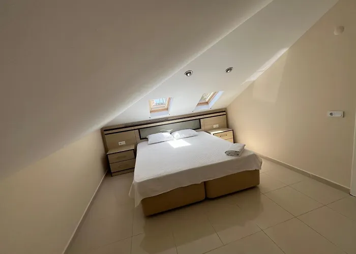 Golf Village - With Private Pool 빌라 베렉