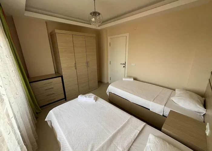 Golf Village - With Private Pool 베렉